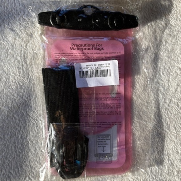 Waterproof Phone Pouch Comp iPhone13 12 11 Pro Galaxy S10 Phones Up to 7in IPX8 - Picture 4 of 8